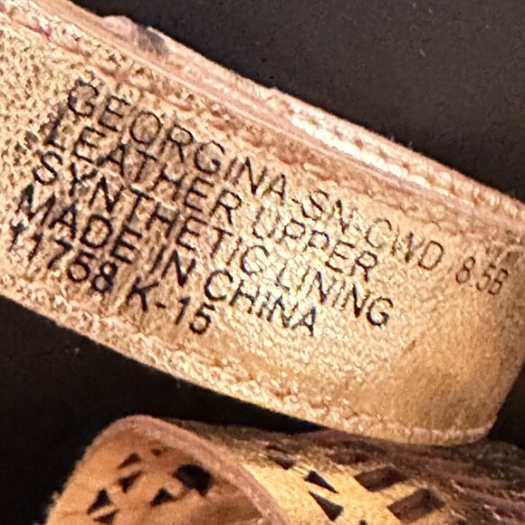 Gold Geometric Cut-Out Wedge Sandals – Size 8.5 - Picture 10 of 11